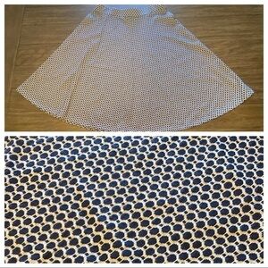 👗3/$25Women’s Talbots Aline geometric blue white waisted